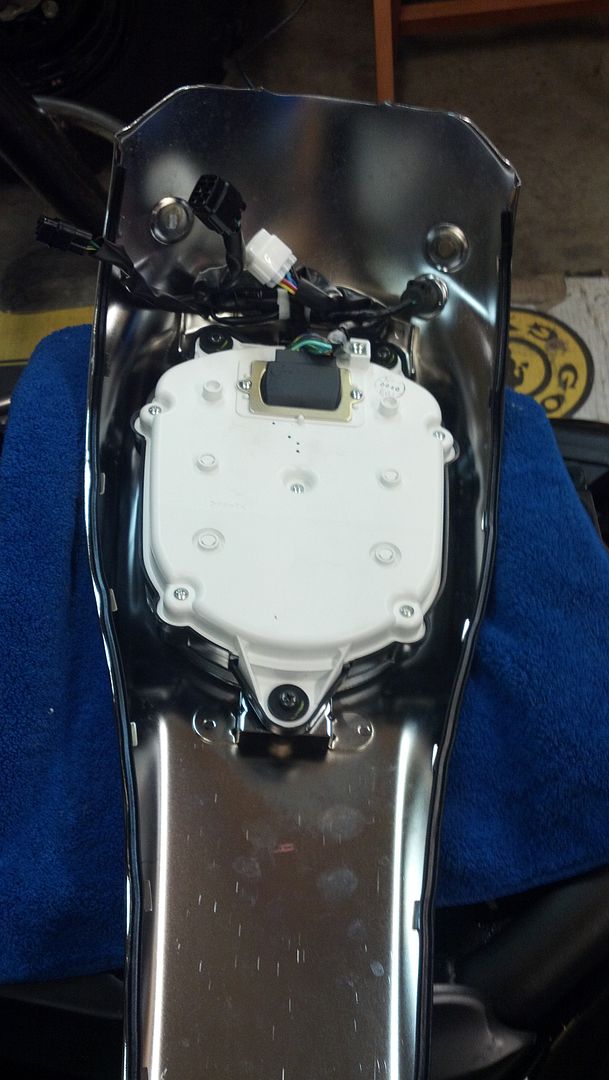 K&N Air Filter Install (Gas Tank Removal Cheat)